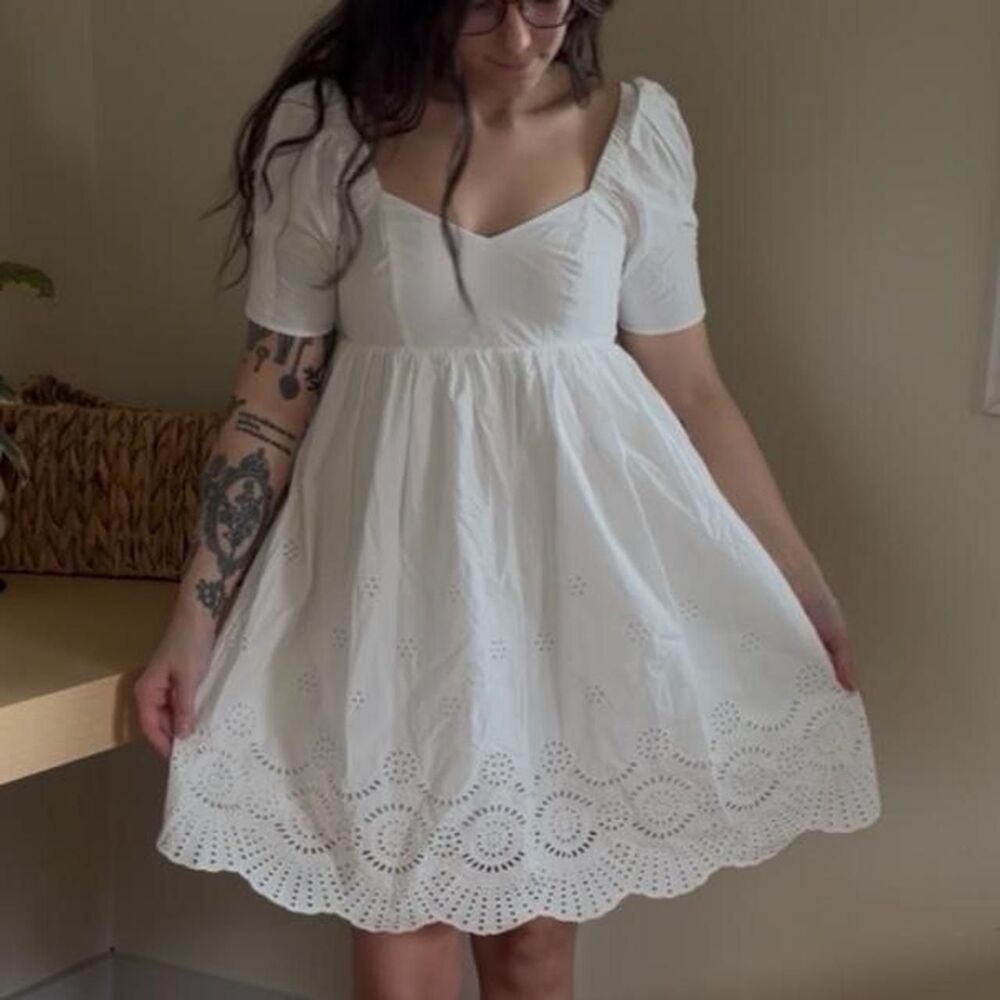 Adrianna Papell Cotton Eyelet Puff Sleeve Mini Dress Ivory size 4 NWT